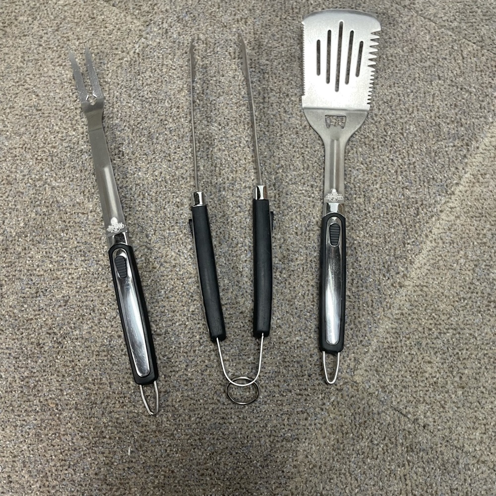 Napoleon grill gadgets